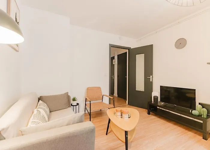 Les Jardins, T3 Avec Parking -2 Voitures, 8min à Pied De La Gare Lens