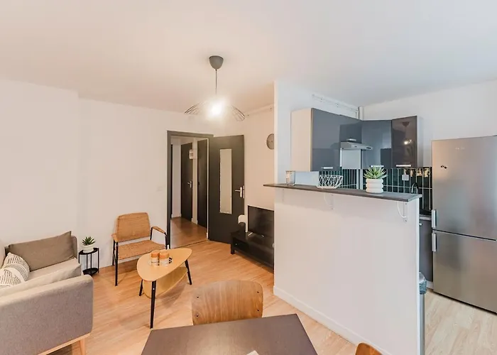 Appartamento Les Jardins, T3 Avec Parking -2 Voitures, 8min à Pied De La Gare