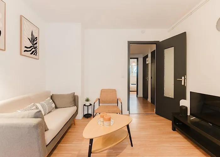 Appartamento Les Jardins, T3 Avec Parking -2 Voitures, 8min à Pied De La Gare *